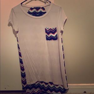 Beautiful short at front and long at back shirt.